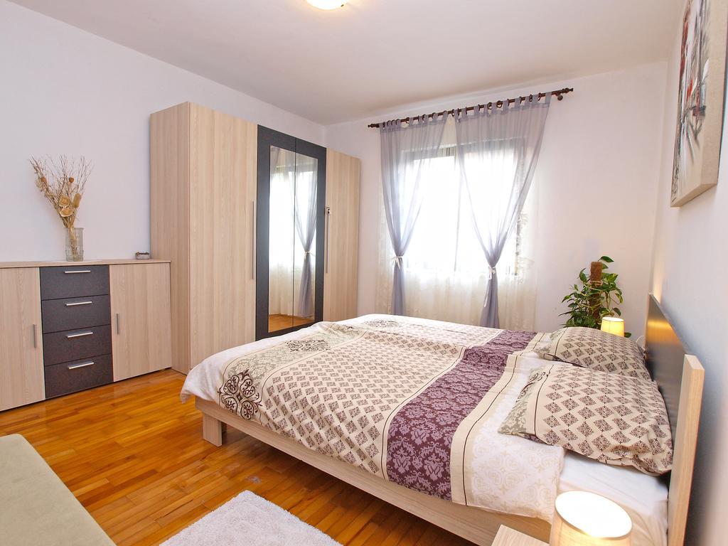 Family Friendly Apartment 946 プーラ エクステリア 写真
